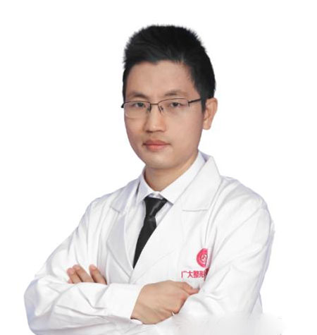 广州广大整形医院何锦泉医生